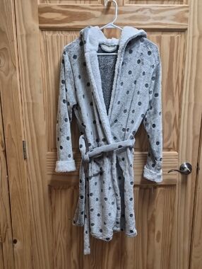 Bobbie Brooks Gray Polka Dot Hooded Plush Robe